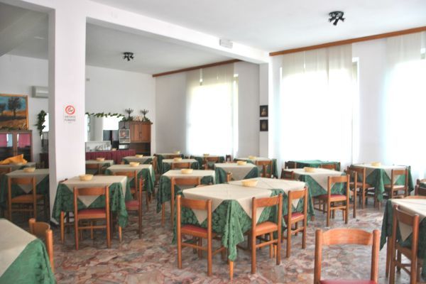 Hotel Luna Rossa Rimini Exterior foto